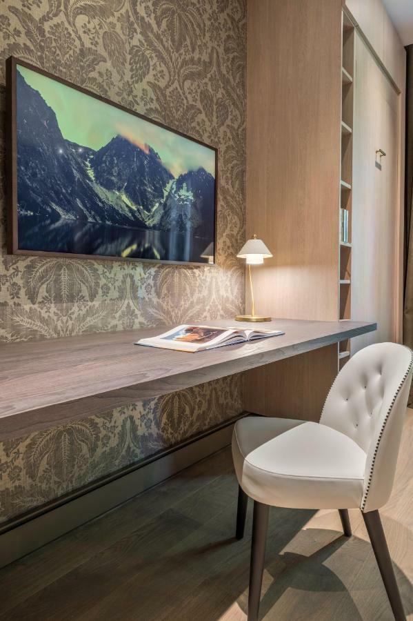 Suite Garden Level,886476559:JPEG